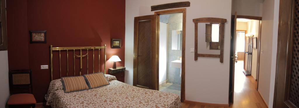 Vivienda Turistica Yamaries Hotel Ubeda  Bagian luar foto